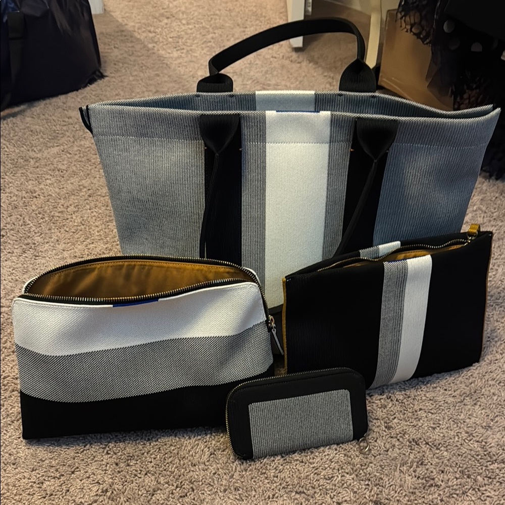Rothy’s Black and Gray Tote Bag Set